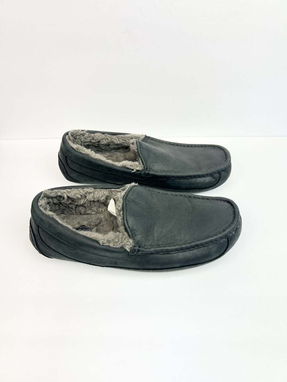 UGG  Shoes Ascot Leather Slip On  1103889 Black Charcoal Loafers Men’s Size 10